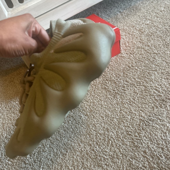 Yeezy - Picture 3 of 6